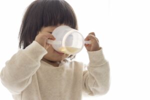 子どもの熱中症に麦茶はよくない？理由や正し飲み方のメリット徹底解説！